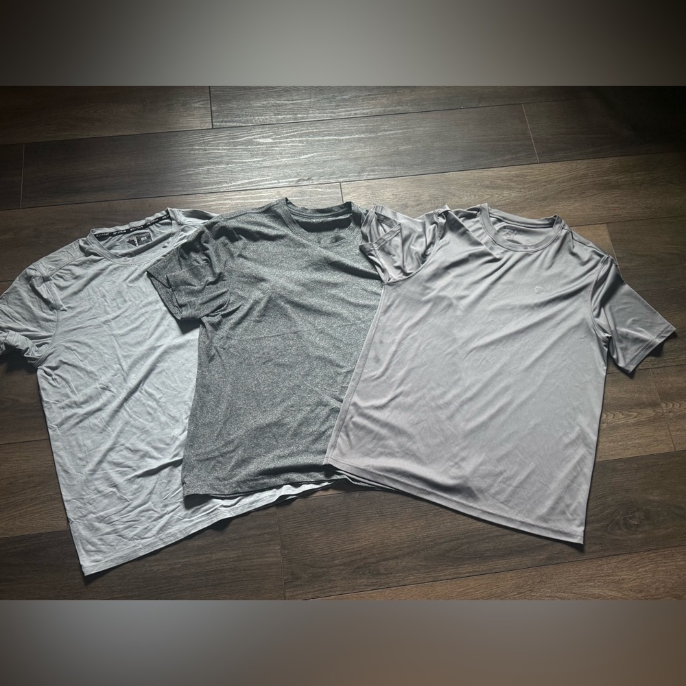 Men's Short Sleeve Performance Tee - Light Gray & Charcoal